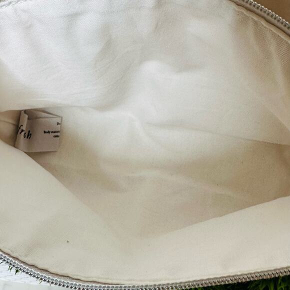 New Fresh Makeup Pouch Cosmetics Bag Makeup Bag - Picture 2 of 3